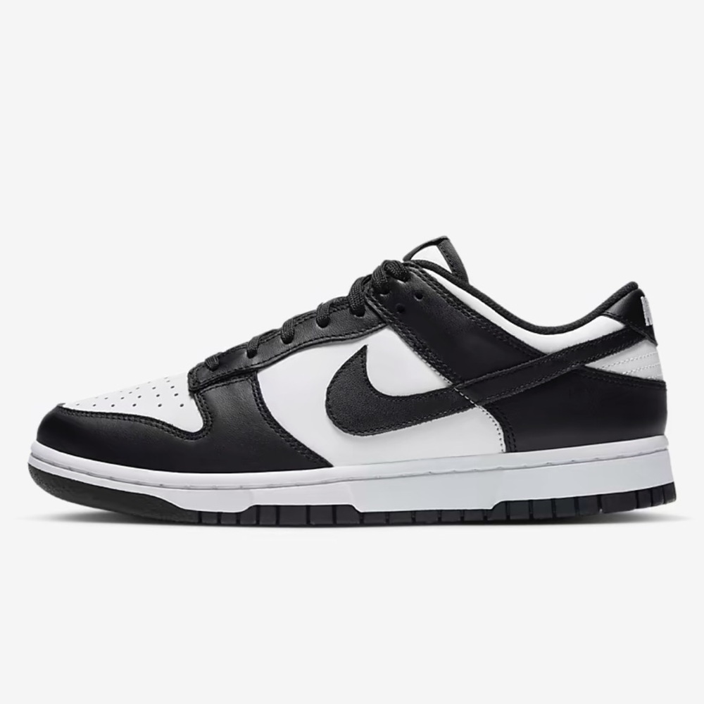 Nike Women’s Dunk Low Sneakers - W8.5